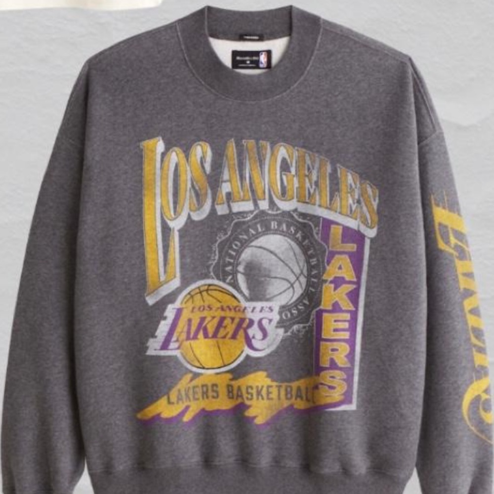 Abercrombie & Fitch Oversized LA Lakers Gray Crewneck Sweatshirt Size XS - Picture 2 of 6